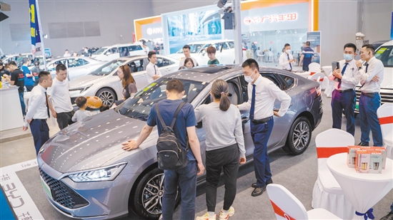 往屆的“五一”車展均吸引許多消費者目光。