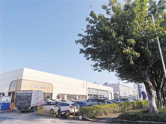 多家造車新勢力的用戶中心落戶汽車街。